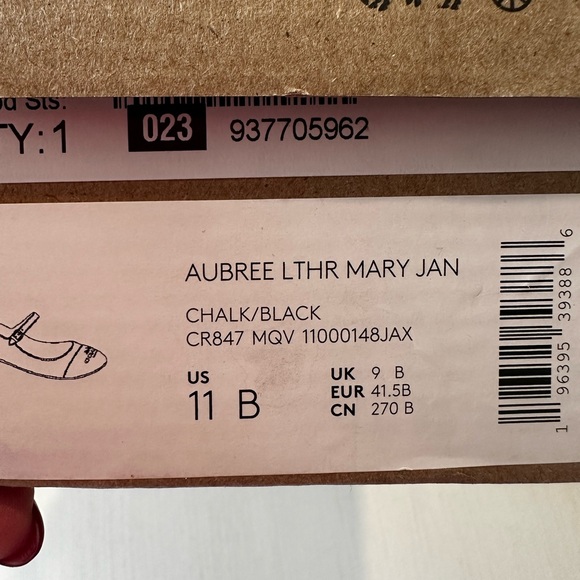 Coach Women's White and Black Mary Jane Flats - Picture 8 of 9